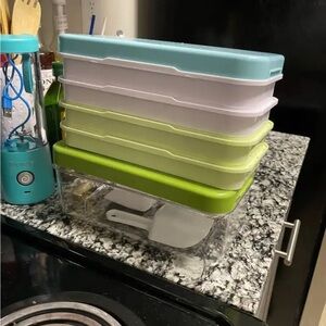 I’ve cube trays and storage box